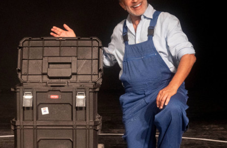 גבר // 11 במרץ